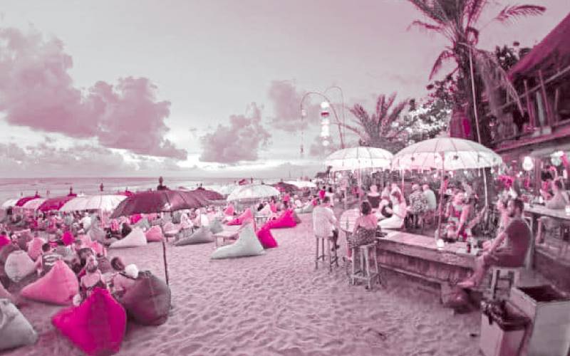 رغم الزحام.. هدوء وسكينة