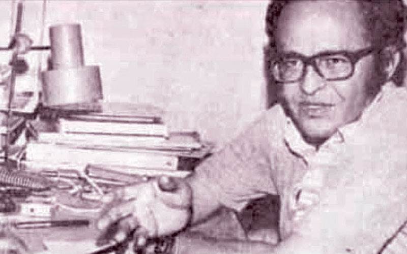 كان من نجوم السينما التسجيلية بصوته