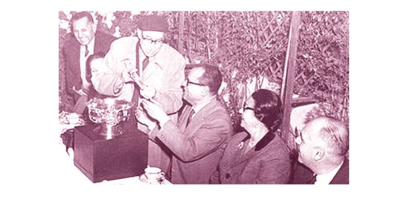 مع أم كلثوم وتوفيق الحكيم