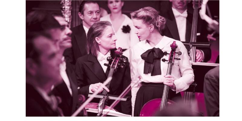 الأمريكية التى تعيش فى باريس تحاول حل لغز الجريمة