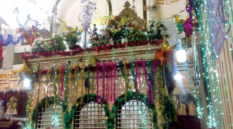 ضريح   السيدة زينب