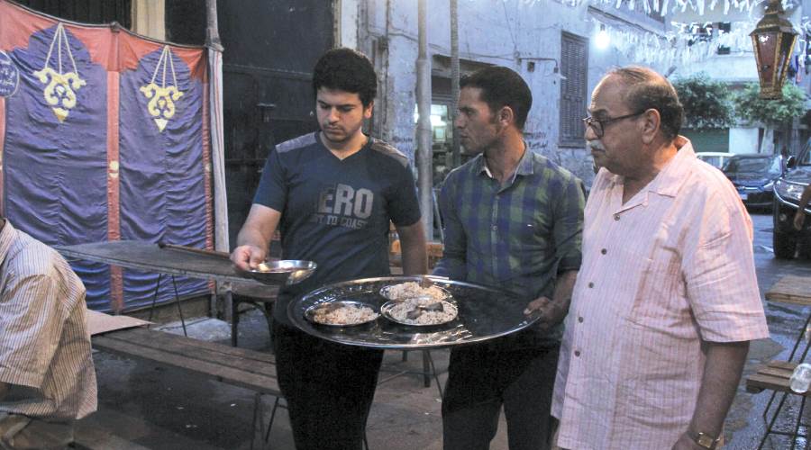 الشباب يشارك أيضا