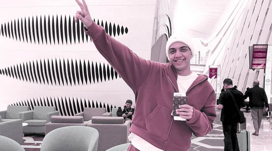 طالب مصرى فى رحلة لمالانج
