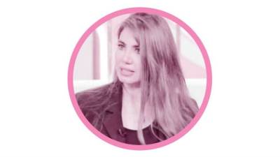 هايدى فاروق بـ«بيريه صوف أخضر»