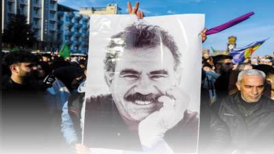 تحول تاريخى لماذا ألقى «أوجلان» سلاحه؟