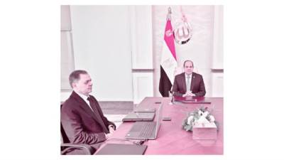 من اجتماع الرئيس عبد الفتاح السيسى  مع اللواء محمود توفيق وزير الداخلية