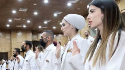 «الدكترة» لم تعد حلمًا؟!