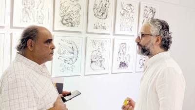 الفنان الفلسطينى «ميسرة بارود» يرسم من غزة حياة تحت القصف