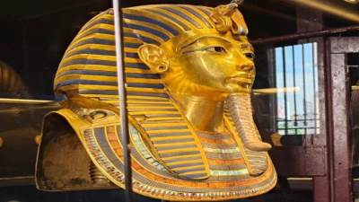 الرحلة الأخيرة للفرعون الذهبى 