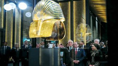 فى حضرة الملك الذهبى